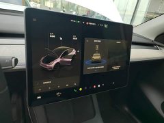 Tesla Model Y Long Range All-Wheel Drive - ფოტო 13