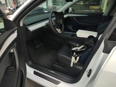 Tesla Model Y Long Range All-Wheel Drive - ფოტო 16