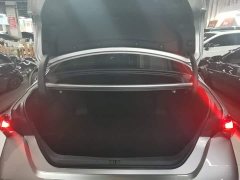 Toyota Avalon Hybrid 2.5L Luxury - ფოტო 19