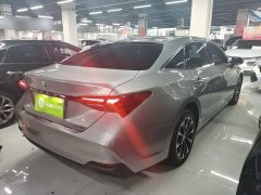 Toyota Avalon Hybrid 2.5L Luxury - ფოტო 7
