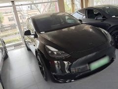 Tesla Model Y Standard Range RWD - ფოტო 4