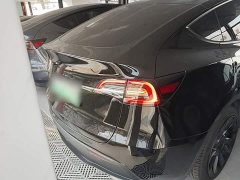 Tesla Model Y Standard Range RWD - ფოტო 6