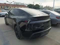 Tesla Model Y Rear-Wheel Drive Launch Edition - ფოტო 5