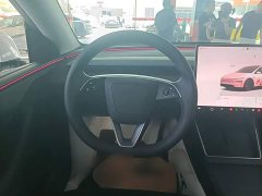 Tesla Model Y Long Range All-Wheel Drive - ფოტო 11