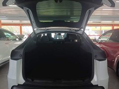 Tesla Model Y Long Range All-Wheel Drive - ფოტო 19