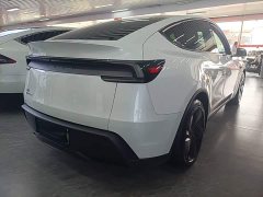 Tesla Model Y Long Range All-Wheel Drive - ფოტო 7