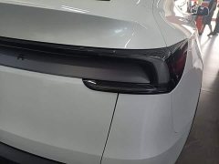 Tesla Model Y Long Range All-Wheel Drive - ფოტო 8
