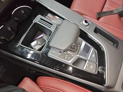 Audi A4L 40 TFSI Luxury Dynamic - ფოტო 14