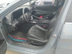 Hyundai Elantra 1.5L CVT Luxury - ფოტო 15