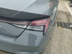 Hyundai Elantra 1.5L CVT Luxury - ფოტო 8