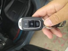 Hyundai Elantra 1.5L CVT Luxury - ფოტო 9
