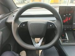 Tesla Model Y L Long Range All-Wheel Drive - ფოტო 11