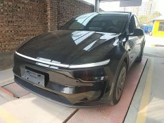 Tesla Model Y L Long Range All-Wheel Drive - ფოტო 2