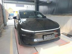 Tesla Model Y L Long Range All-Wheel Drive - ფოტო 4