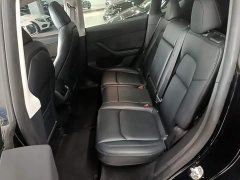 Tesla Model Y Rear-Wheel Drive - ფოტო 17