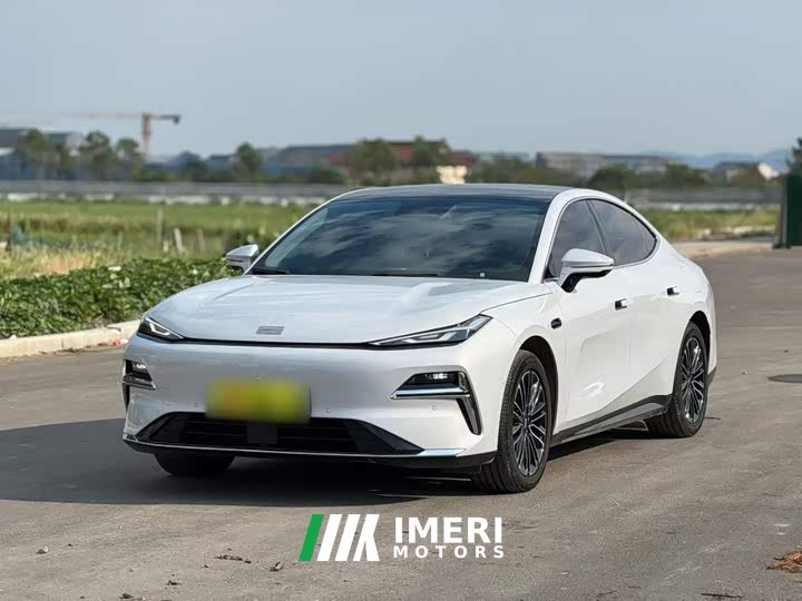 Geely Galaxy Xingyao 8 130km EM-i Premium Edition