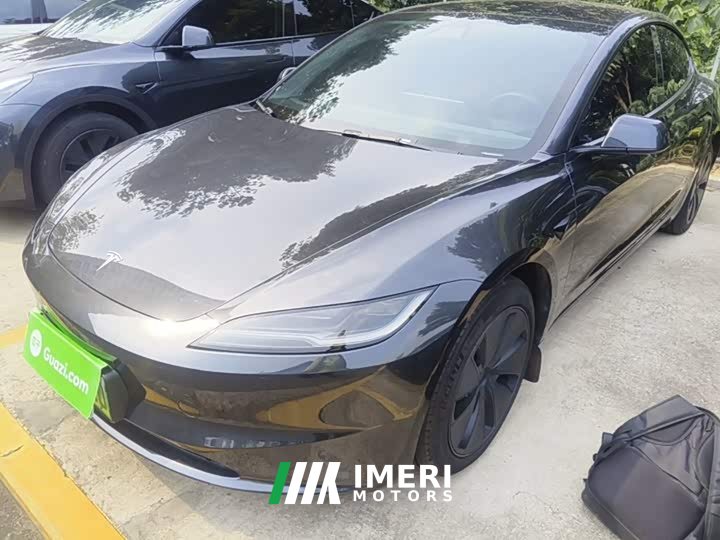Tesla Model 3 Long Range All-Wheel Drive