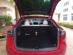 Tesla Model Y Performance All-Wheel Drive - ფოტო 15