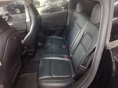 Tesla Model Y Rear-Wheel Drive - ფოტო 17