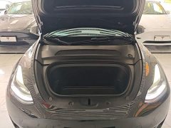 Tesla Model Y Rear-Wheel Drive - ფოტო 15