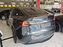 Tesla Model Y Rear-Wheel Drive - ფოტო 3
