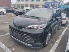 Toyota Sienna 2023 2.5L Hybrid Premium Edition - ფოტო 2