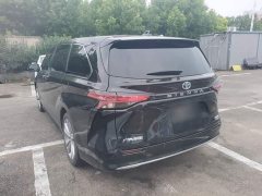 Toyota Sienna 2023 2.5L Hybrid Premium Edition - ფოტო 5