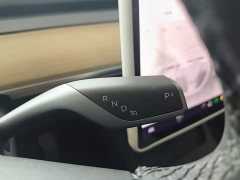 Tesla Model Y Standard Range RWD - ფოტო 14