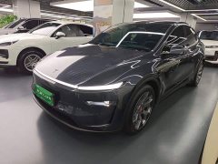 Tesla Model Y L Long Range All-Wheel Drive - ფოტო 1