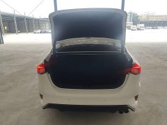 Ford Focus Sedan EcoBoost 180 Automatic ST Line - ფოტო 19