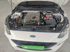 Ford Focus Sedan EcoBoost 180 Automatic ST Line - ფოტო 20