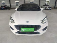 Ford Focus Sedan EcoBoost 180 Automatic ST Line - ფოტო 3