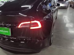Tesla Model Y Long Range All-Wheel Drive - ფოტო 8