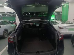 Tesla Model Y Rear-Wheel Drive - ფოტო 19