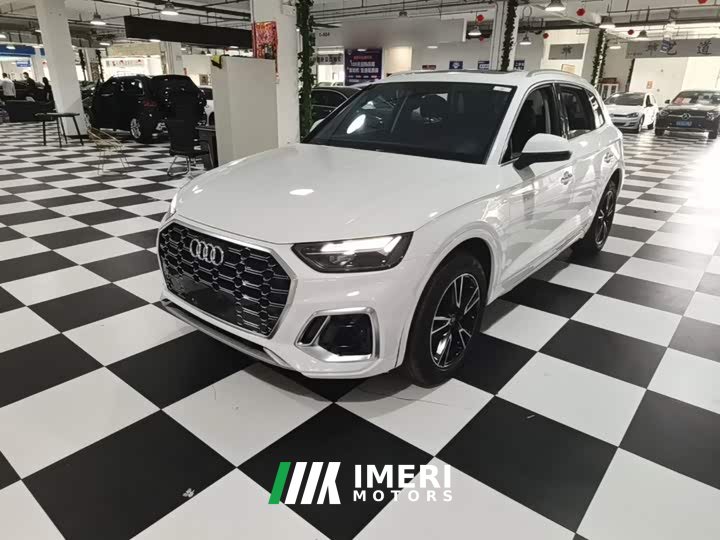 Audi Q5L 40 TFSI Fashion Dynamic