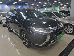 Mitsubishi Outlander 2.0L FWD Comfort 5-Seater - ფოტო 4