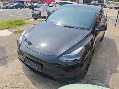 Tesla Model Y Rear-Wheel Drive - ფოტო 2