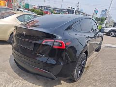 Tesla Model Y Rear-Wheel Drive - ფოტო 7