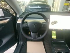 Tesla Model Y Standard Range RWD - ფოტო 11
