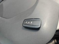 Toyota Corolla Hybrid 1.8H E-CVT Luxury - ფოტო 9