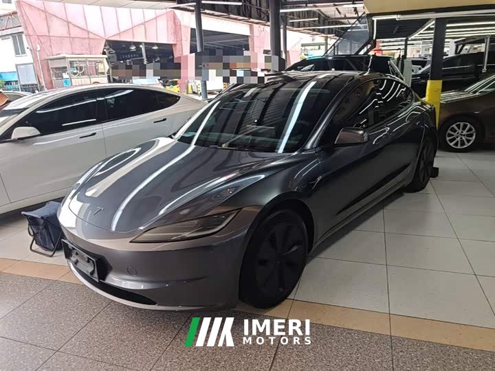 Tesla Model 3 Rear-Wheel Drive