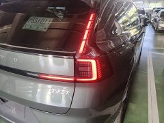 Volvo XC70 Plug-in Hybrid 2026 Two-Wheel Drive Long Range Core - ფოტო 8