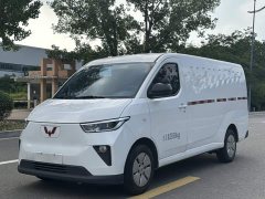 Wuling Yangguang 300km Comfort Enclosed Window Version 60kW - ფოტო 1