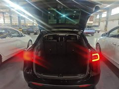 Tesla Model Y Standard Range RWD - ფოტო 19
