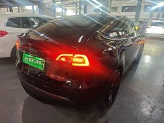 Tesla Model Y Standard Range RWD - ფოტო 7