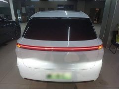 Li Auto L6 Max - ფოტო 6