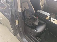Tesla Model Y Rear-Wheel Drive - ფოტო 20