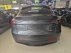 Tesla Model Y Rear-Wheel Drive - ფოტო 4