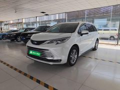 Toyota Sienna 2021 2.5L Hybrid Platinum Edition - ფოტო 1