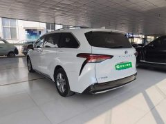 Toyota Sienna 2021 2.5L Hybrid Platinum Edition - ფოტო 5
